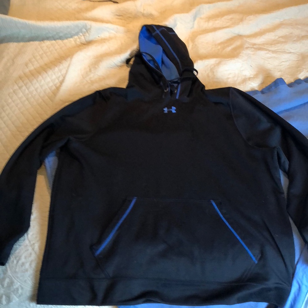 UNDER ARMOR HOODIE (black)!
